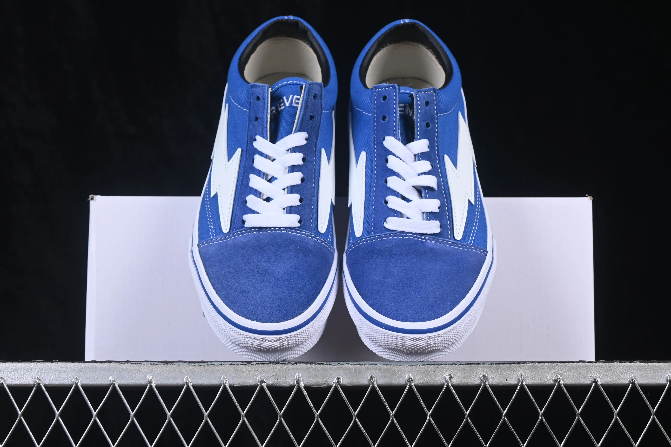 All categories Vans Vans series Vans Low Vans low-top Revenge x Storm Old Skool Lightning joint low-top casual sneakers blue and white